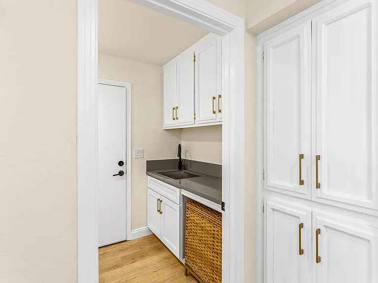 44350 Michigan Ct — Photo 17