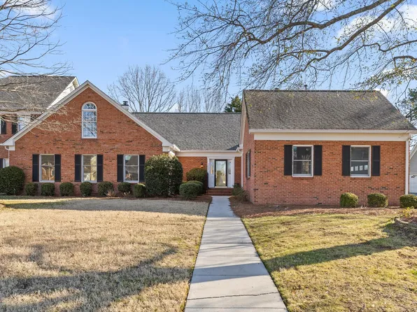 1421 Heritage Landing Dr, Chattanooga, TN 37405