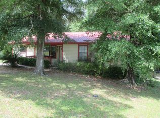 961 Dixie St, Crestview, FL 32536