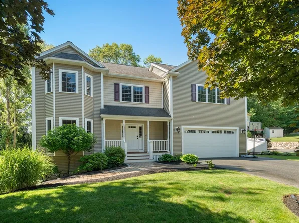 4 Martin Louis Way, Stoneham, MA 02180