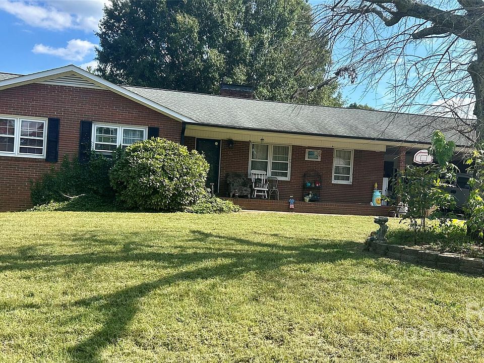 1st image of 126 Oak Hill Ln
