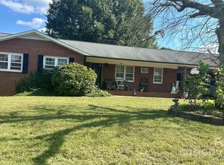 126 Oak Hill Ln, Statesville, NC 28625