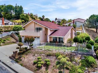 1066 Old Phillips Rd, Glendale, CA 91207