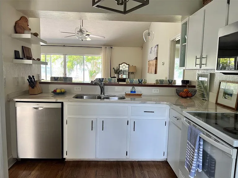 12595 SE Sunset Harbor Rd — Photo 17