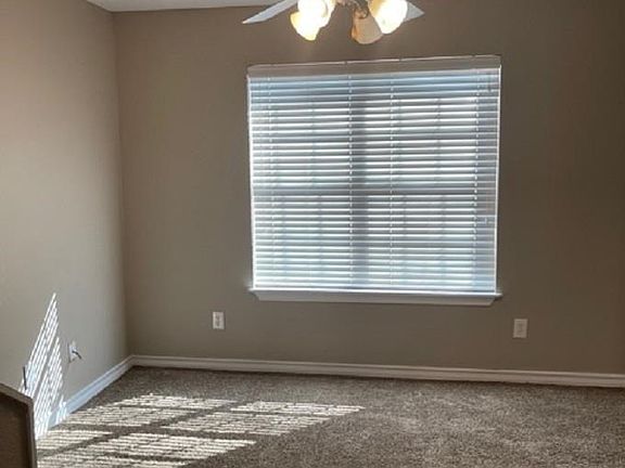 5th image of 402 & 404 Cheyenne Pl