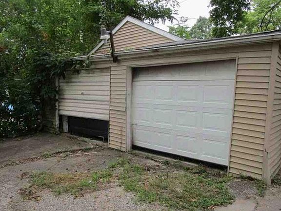 2nd image of 1118 Euclid Ave