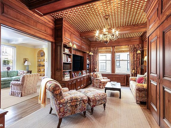 2nd image of 130 E 75th St #10E