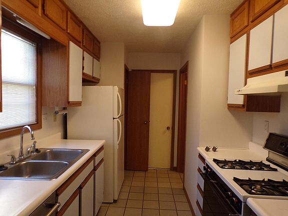 2nd image of 3136 Portsmouth Dr W