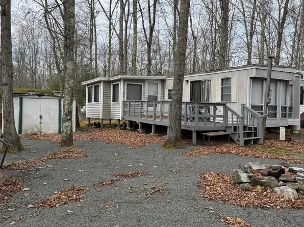 124 Arapajo Dr, Shohola, PA 18458