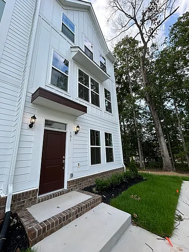 101 Avenda Ln Photo 1