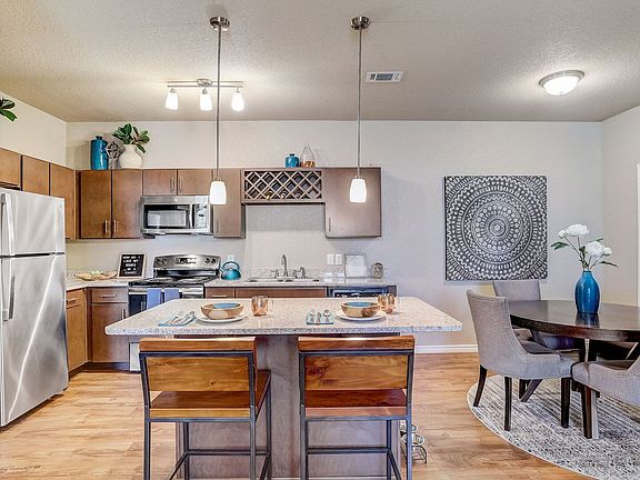 4th image of 1200 E Old Settlers Blvd Unit 923
