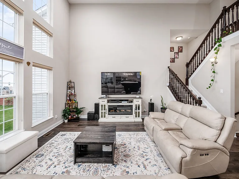 3793 Pyke Dr — Photo 45