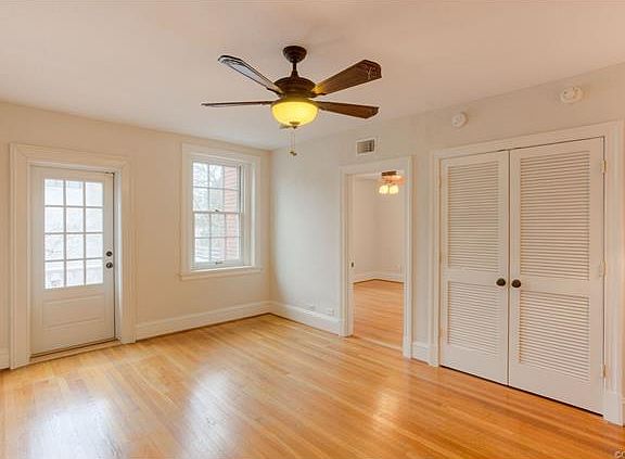 3rd image of 2814 Kensington Ave #U13