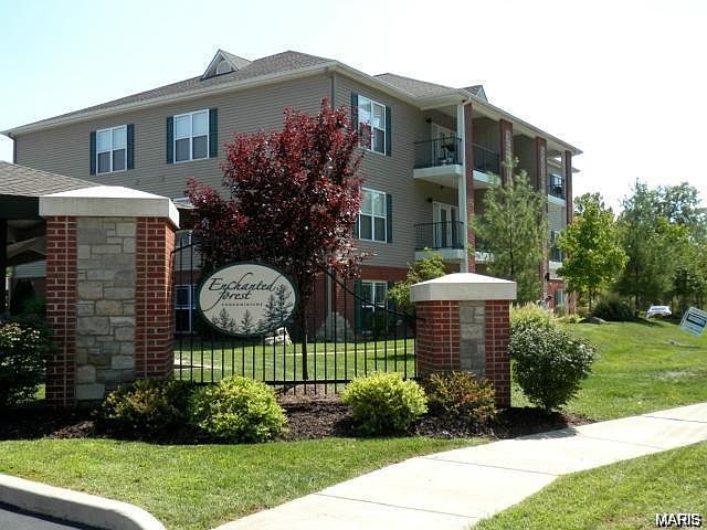 1st image of 895 Forest Ave APT 102