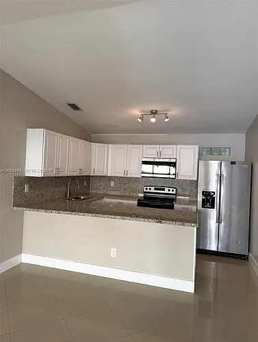 17501 SW 142nd Ct Photo 1