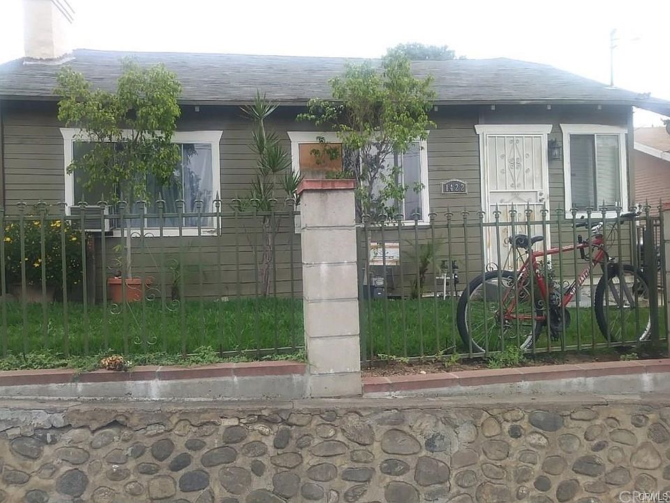 1st image of 1422 N Raymond Ave