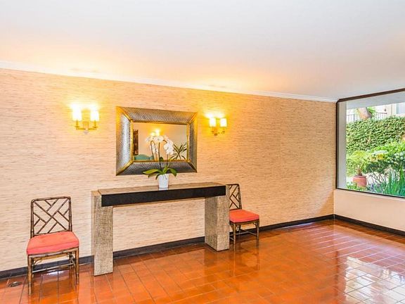 4th image of 330 W California Blvd APT 215