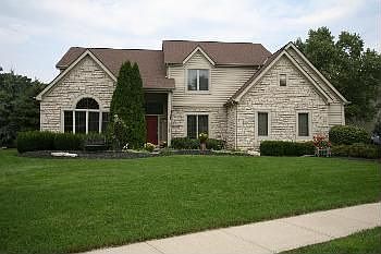 1st image of 4740 Glanstonbury Dr