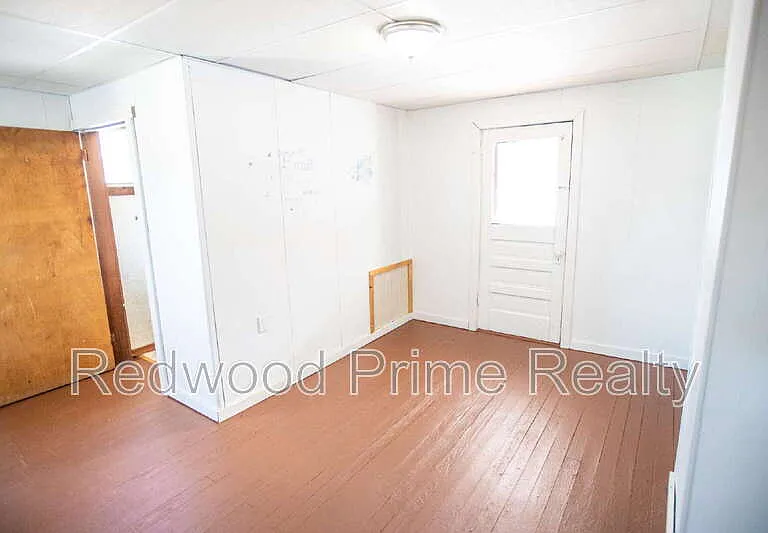 901 Coleman Ave — Photo 5