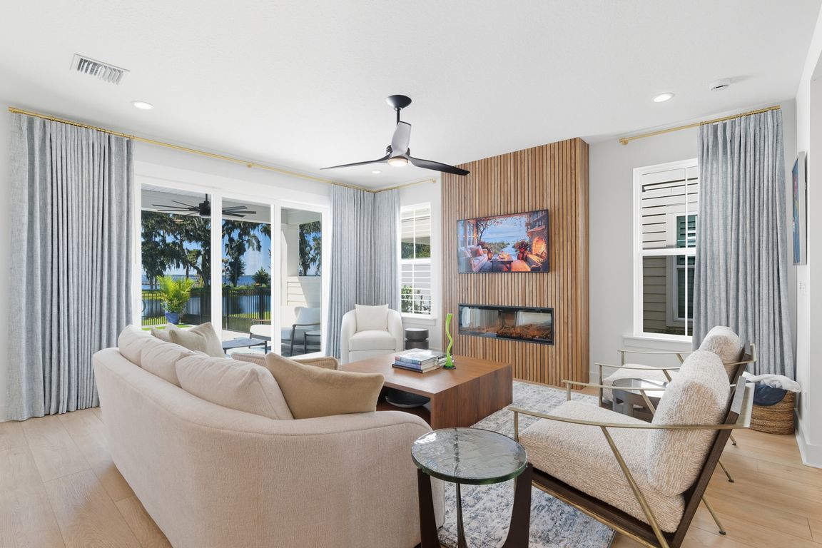 next background image