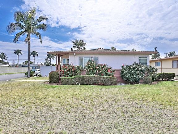 5th image of 345 Costa Mesa St