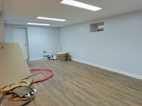 5th image of 325 E 31st St #1