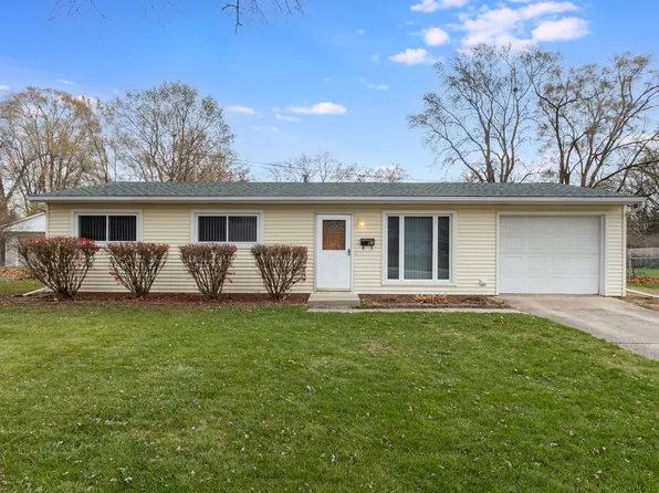 61 Sierra Rd, Montgomery, IL 60538