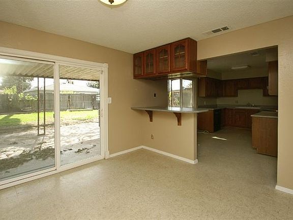 5th image of 4514 N Briarwood Ave