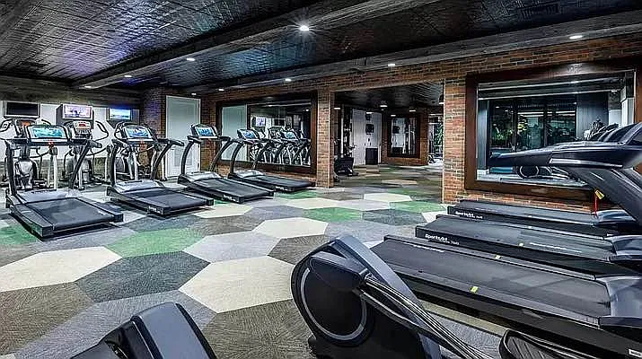 Rented by The KCI Group | media 99