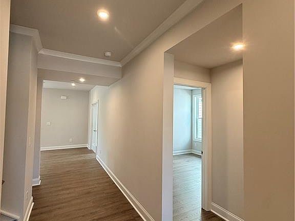 5th image of 146 Willowfern Ln