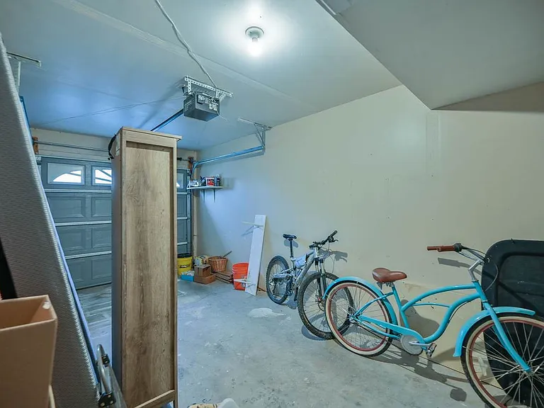 4727 W Mona Ln — Photo 10