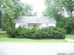 114 Benton St, Mount Olive, IL 62069