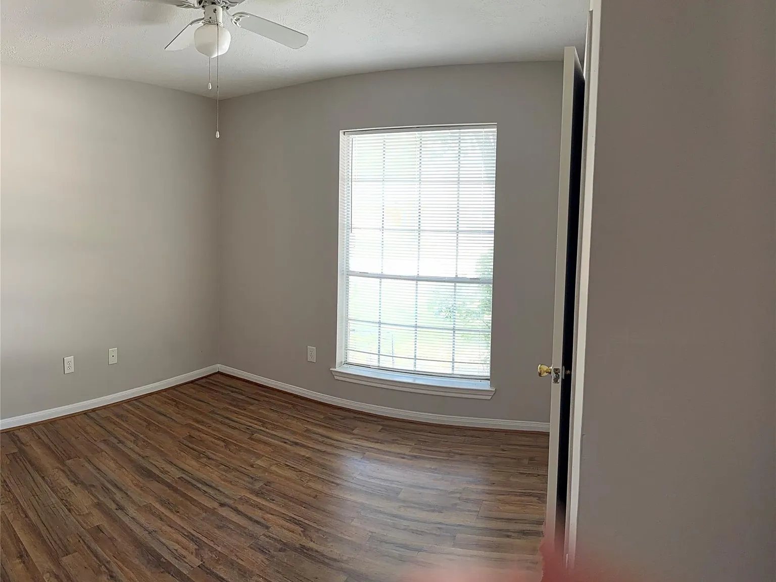 3 bed, 2.0 bath, 1284 sqft, $1,750 — Photo 3