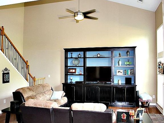 4th image of 500 Watercress Dr