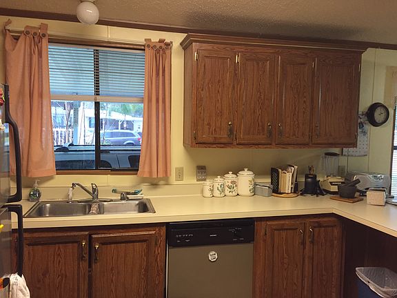 5th image of 16417 Salamanca Ct