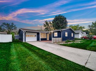 6833 Tyler St, Merrillville, IN 46410