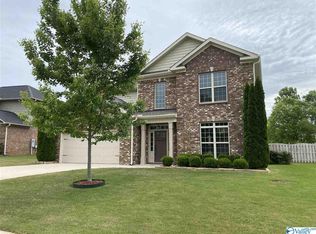 6719 Station View Dr, Owens Cross Roads, AL 35763