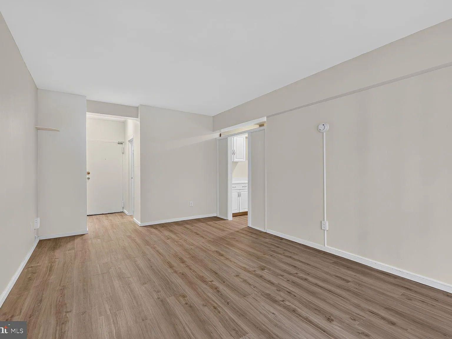 Boston House — Photo 3