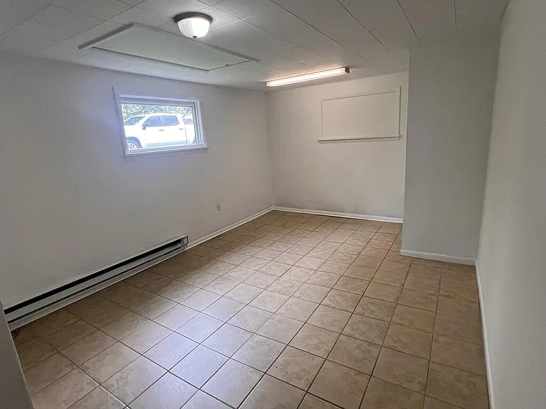 138 Work Dr — Photo 17