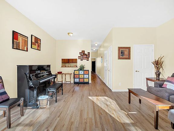 4th image of 145 W 120th St #2