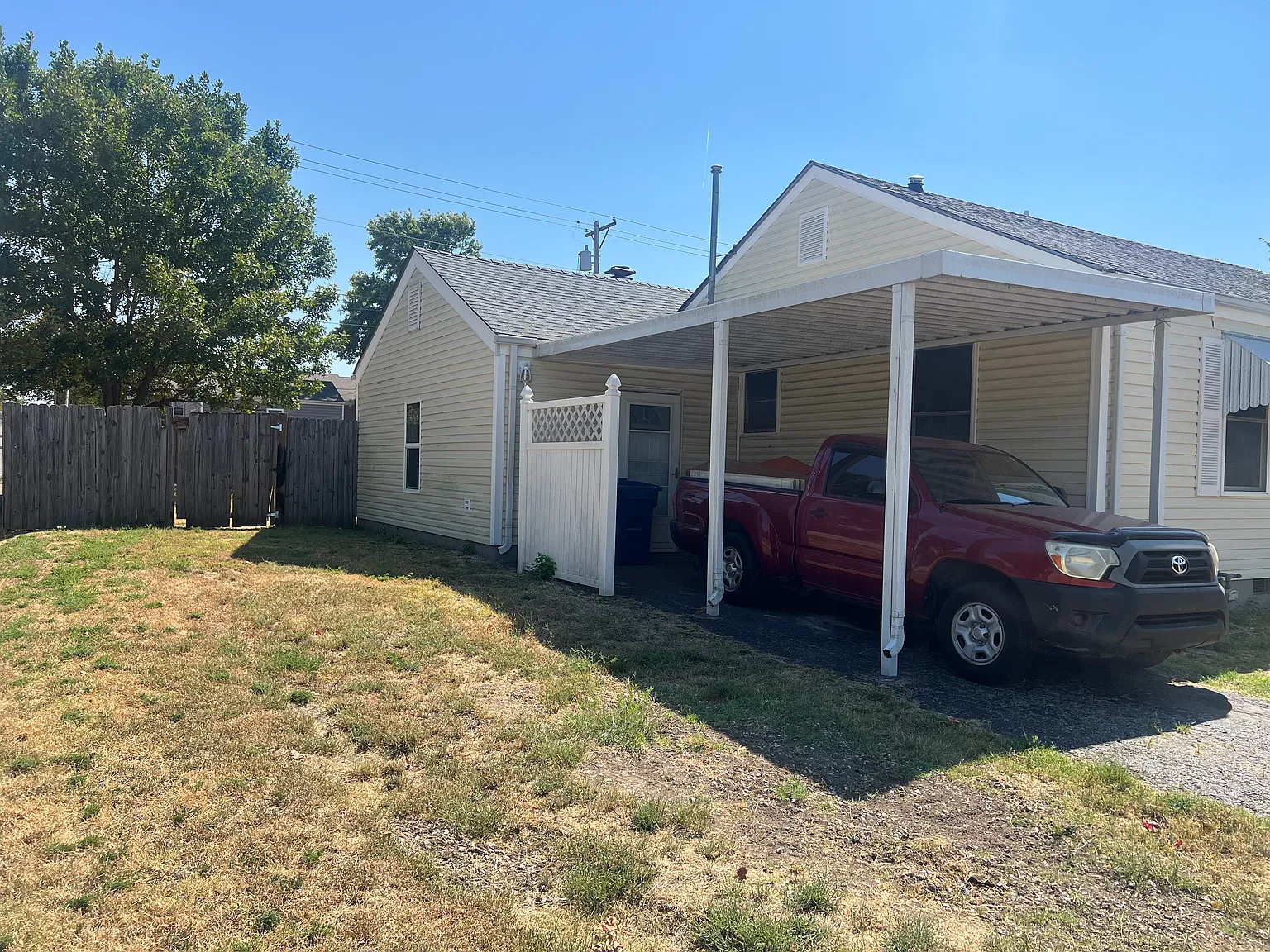 2 bed, 1.5 bath, 1355 sqft, $1,200 — Photo 2