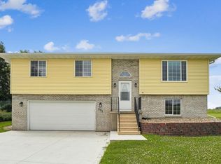 861 Jane St, Waterloo, IA 50701
