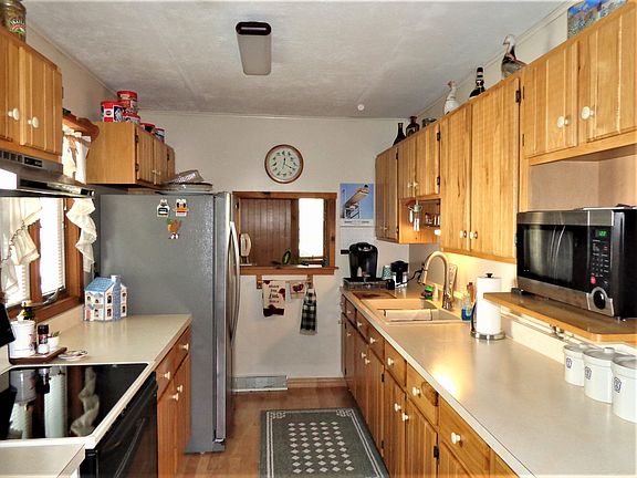 5th image of 219 Park Dr