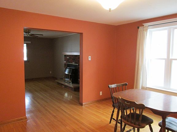 4th image of 2029 Baker Ave Floor 1