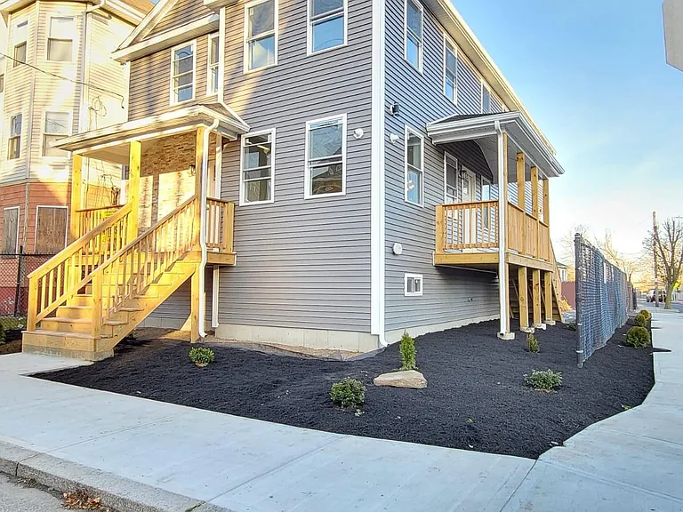 26 Taylor St — Photo 13