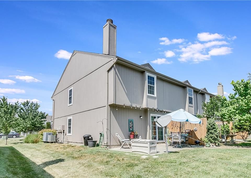 1st image of 5611 NW Sunrise Meadow Cir #48D