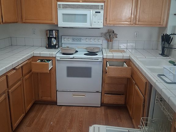 3rd image of 2507 Baywood Way