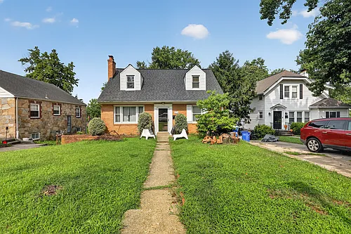 2338 Belleview Ave Photo 1