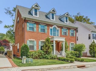 13 Carillon Cir, Livingston, NJ 07039