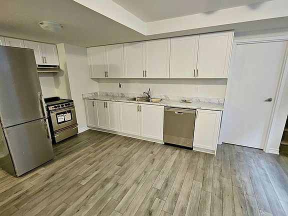 5th image of 24 Ludlow Dr #Basement